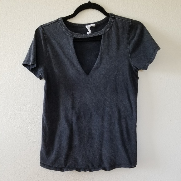 Others Follow Tops - Top with Keyhole Neckline